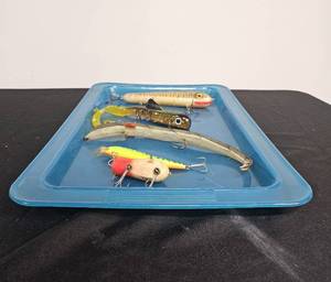 lot 38 image: Muskie Fishing Lures