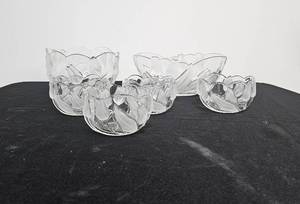 lot 57 image: Heavy Frosted Glass Rose Salad Bowls