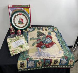 lot 63 image: Various VTG Christmas Decor