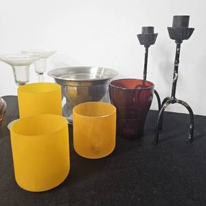 lot 114 image: Various Candle Holders - Tea Light and Candle Stick Holders