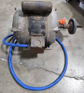 lot 120 image: Hoover Bench Grinder - untested