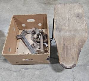 lot 126 image: Antique Cobblers Bench and Tools