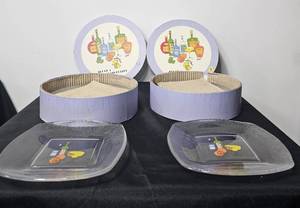 lot 139 image: Two Sets of 4 Margarita Glass Plates by Ursula Dodge for Signature