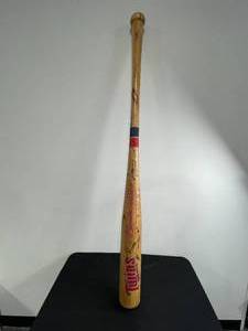 lot 175 image: Large Oversized Minnesota Twins Bat with Signatures