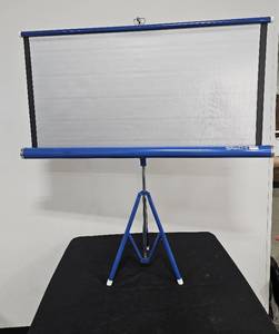 lot 232 image: Vintage Da-lite Silver Flyer Portable Screen