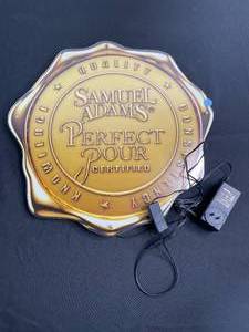 lot 254 image: Samual Adams Lighted Beer Sign (works)