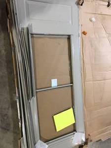 lot 30 image: Andersen 400-Series 32 in. x 80 in. Sandtone Universal 34-Light Retractable Aluminum Storm Door with Nickel Hardware Damaged   Customer Returns See Pictures