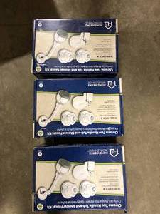lot 40 image: Lot of 3  Homewerks Worldwide 2-Handle 1-Spray Tub and Shower Faucet in Chrome (Valve Included)      Customer Returns See Pictures
