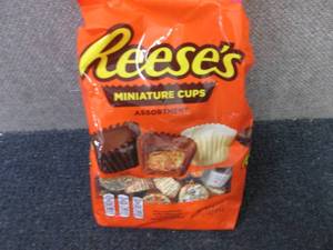 32.1 oz Reeses Assorted Miniature ...