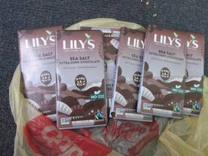 6- 2.8 oz Lilys Sea Salt Extra Dar...
