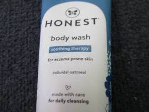 6- 8 oz Honest Soothing Therapy Bod...