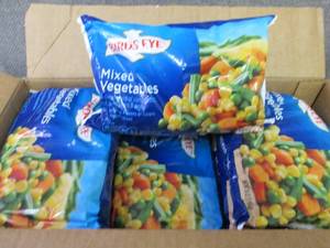 12- 16 oz pkg FROZEN Birds Eye Clas...