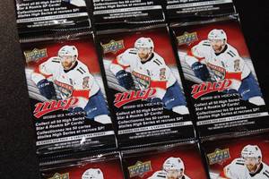 lot 26 image: 2022-23 Upper Deck MVP Unopened Pack Lot  9 Packs