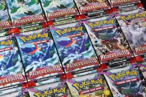 lot 29 image: Pokemon Scarlet & Violet Paldea Evolved Unopened Pack Lot  15 Packs
