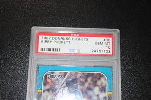 lot 34 image: 1987 Donruss Highlights Kirby Puckett #30 PSA 10