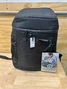 lot 25 image: CLEVERMADE Eco Pacifica Backpack Cooler