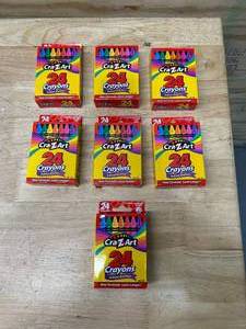 lot 78 image: CRA-Z-ART Lot of 7 Packs of Coloring Crayons (24 per pack)
