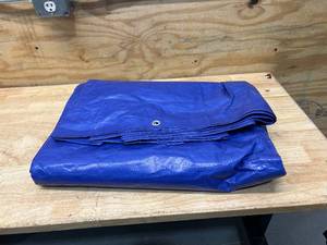 lot 67 image: 16 x 20 Blue Tarp