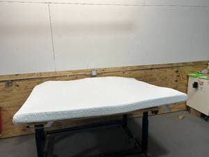 lot 116 image: UNIPON 4 Memory Foam Mattress Topper