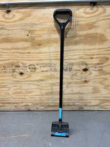 lot 136 image: SUNCAST 7 Ice Scrapper