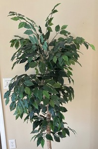 lot 59 image: Fabulous Faux Tree