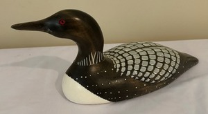 lot 61 image: Decorative Wooden Duck by Jenning Decoy Company