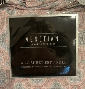 lot 94 image: New Venetian Luxury Collection Full 4 Piece Sheet Set
