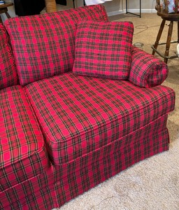 lot 47 image: Stunning Vintage Stanton Cooper Sofa  Couch