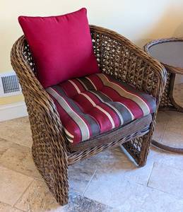 lot 2 image: Three Piece Wicker Armchair and Side Table Set