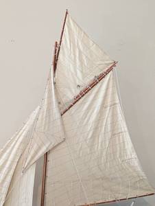 lot 29 image: Columbia 1899 Replica Model Sailboat