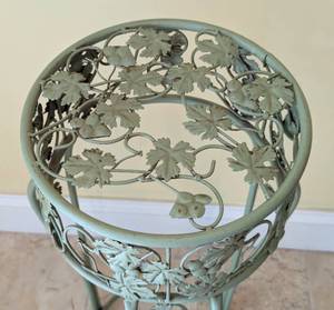 lot 40 image: Green Metal Plant Stand