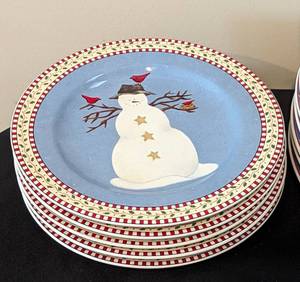 lot 161 image: Sakura Snowman Dish Set
