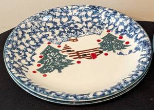 lot 163 image: Folk Craft Cabin in the Snow Dish Set