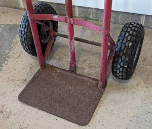 lot 183 image: Rollin Moving Dolly
