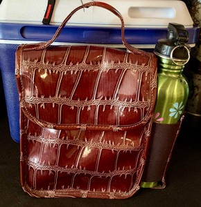 lot 115 image: Great Collection of Vintage Thermoses, Cooler and Lunch Bags