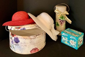 lot 120 image: Decorative Boxes and Hats