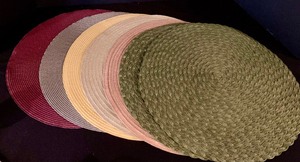 lot 125 image: Variety of Home Decor. Placemats, Coasters, Wall Art and More