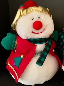 lot 102 image: Silver Co 1995 14 Stuffed Plush Christmas Mr. and Mrs. Santa Claus Decoration, Toy Vintage