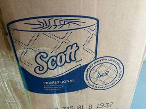 lot 1 image: Scott Toilet Paper