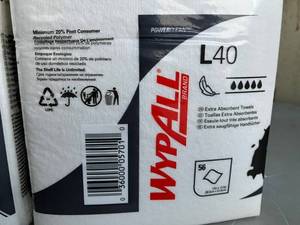 lot 82 image: Wypall L40 Wipes