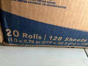 lot 17 image: Scott Paper Towels