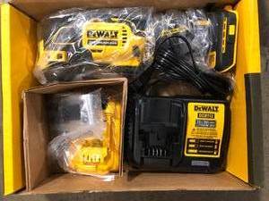 DEWALT ATOMIC 20V MAX Cordless Brushless Oscillating Multi Tool with (1) 20V 2.0Ah Battery and Charger  Customer Returns See Pictures