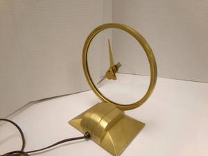 lot 77 image: Vintage RCA TV Clock-plugged in and...