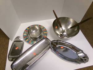 lot 82 image: Misc lot of metal serving dishes...