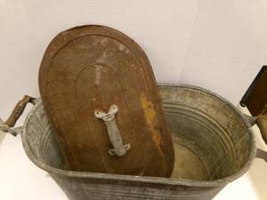 lot 121 image: Vintage Copper Boiler...