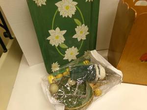 lot 145 image: Vintage Table Tenis Game, 4 Green M...