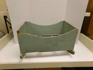 lot 148 image: Vintage Wooden Craddle and Vintage ...