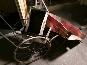 lot 190 image: Lot of Metal, includes two metal bo...