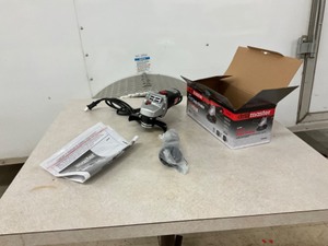 lot 24 image: Drill master 4.5 angle Grinder new in box