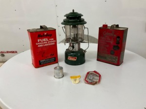 lot 48 image: Liquid gas powered lantern wfuel canistetrs